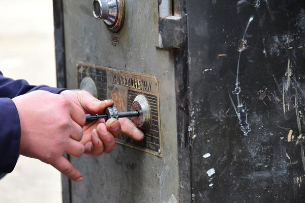 机械锁保险柜开锁 机械锁保险柜开锁